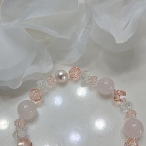 Blush Crystal & Pearl Beaded Bracelet – Elegant Sparkle